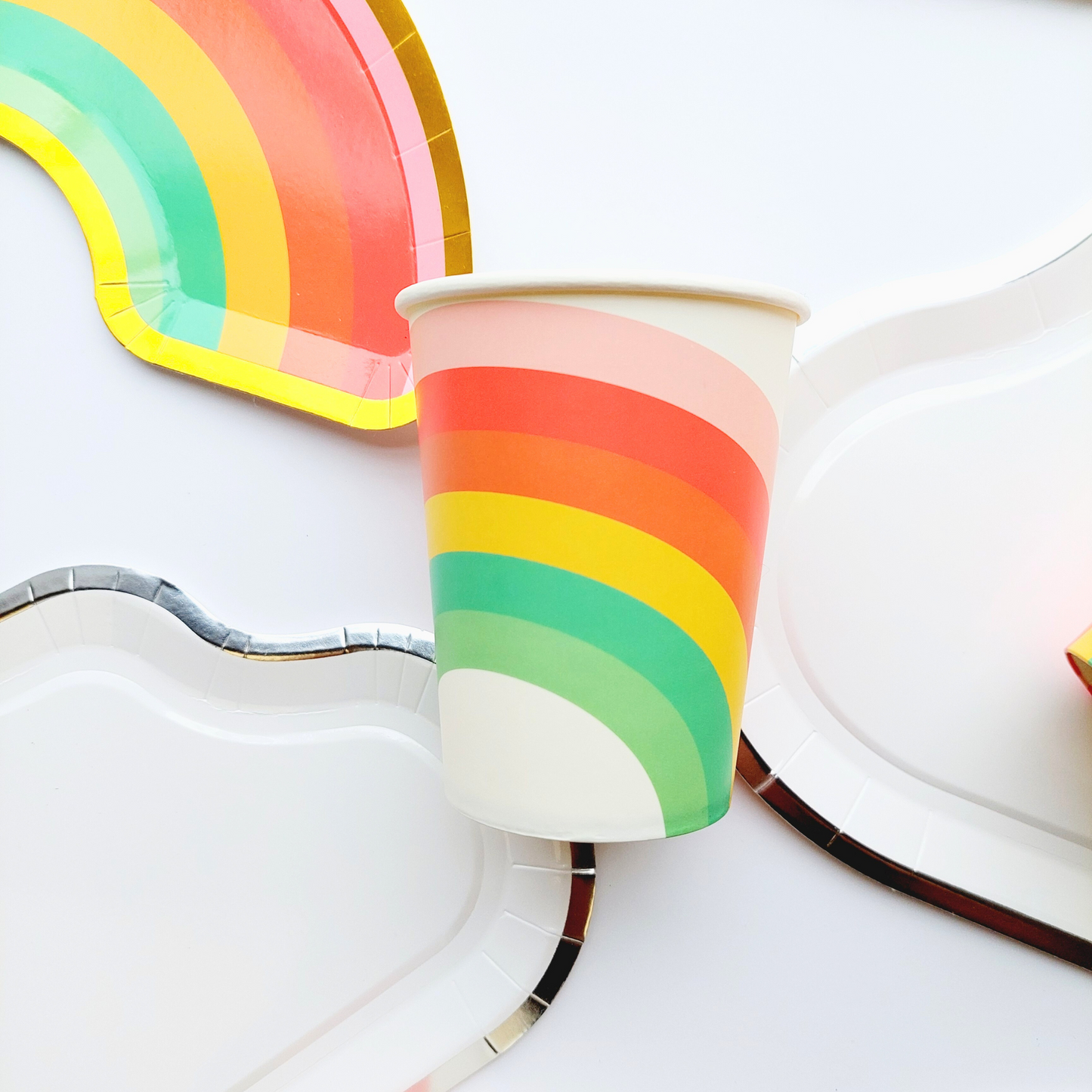 8-pack Rainbow and cloud party disposable paper tableware kit